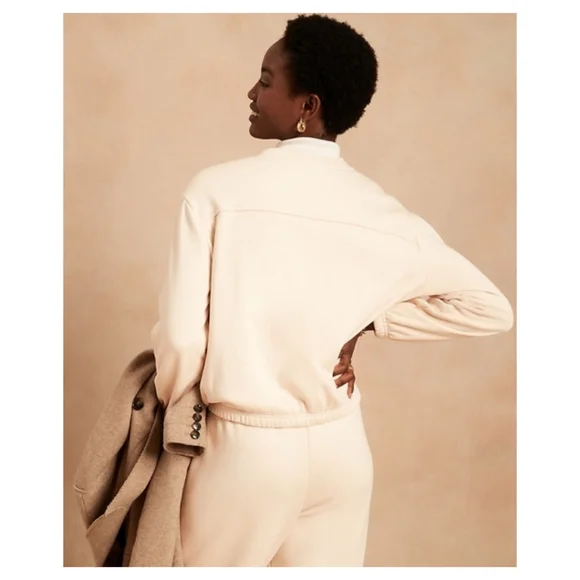 Banana Republic Cozy Velour Lined Bubble Sleeve Sweater/ Creme White - Picture 2 of 4